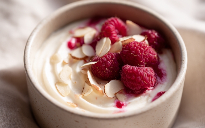 "Cheesecake" Berry Bowl
